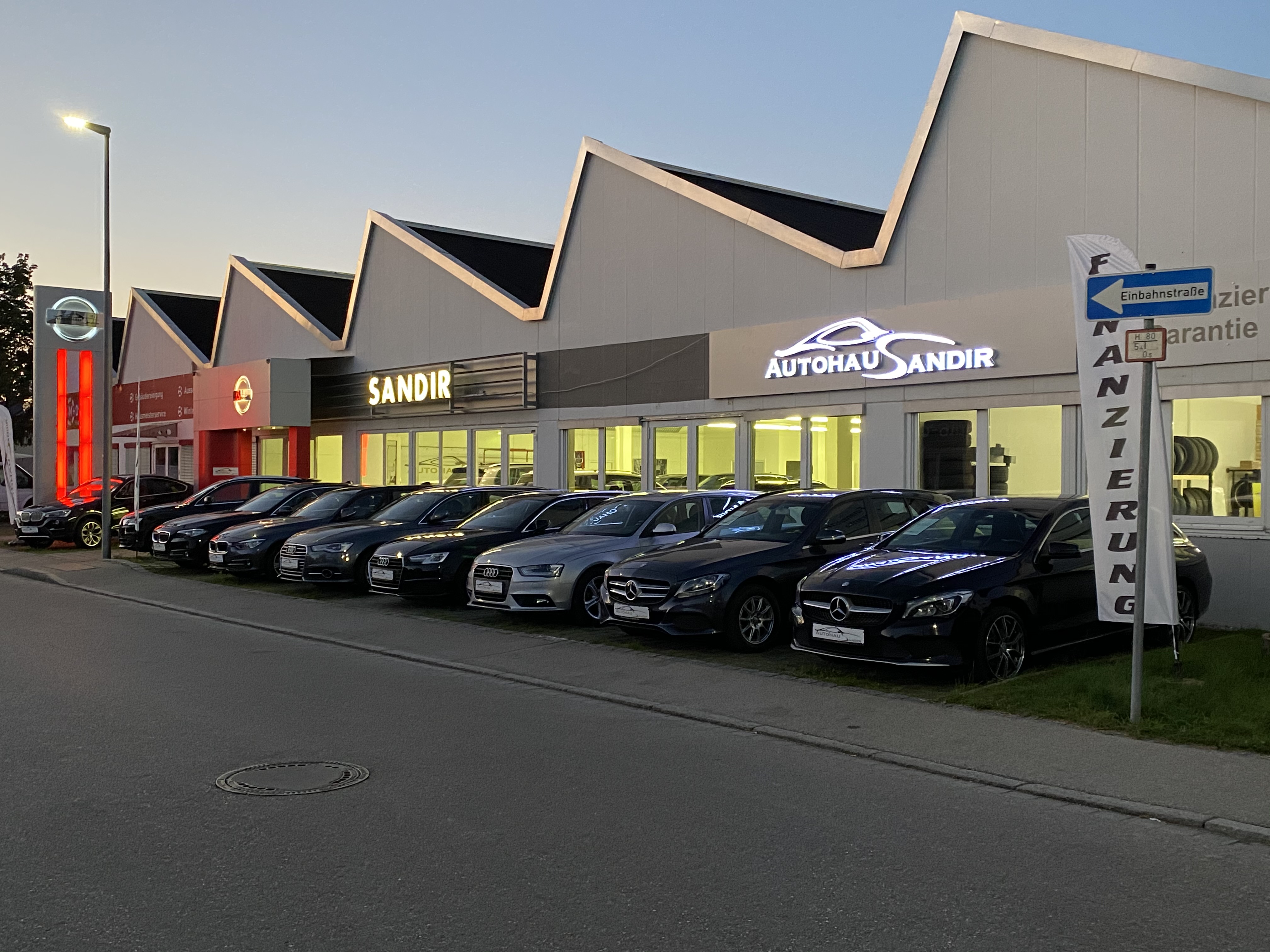 Autohaus Sandir Außenansicht
